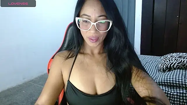 Emiliklauss22 online show from 20, 11, 2025