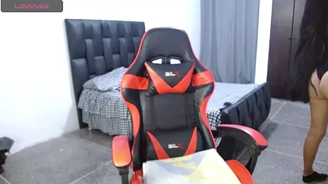 Emiliklauss22 online show from 21, 10, 2025