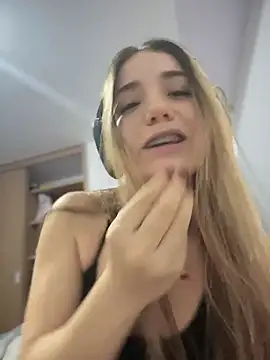 ShelbyHagen online show from 12, 11, 2025