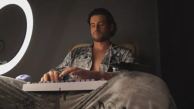 Keen   Luckystrike online show from 10, 3, 2025