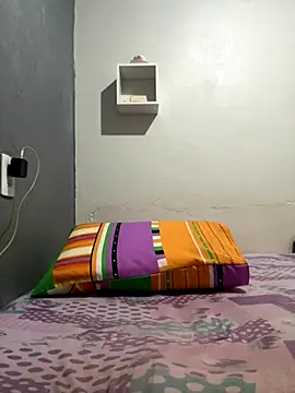 Snapshot of laisviana21 chatting on 17, 10, 2025 laisviana21 online show from 17, 10, 2025