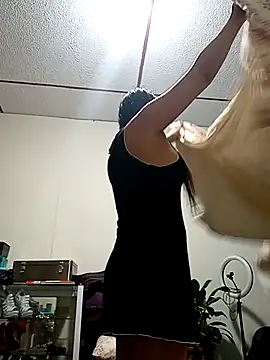 kelly dirty  online show from 2, 11, 2025