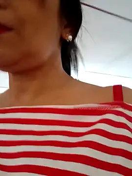 kelly dirty  online show from 8, 10, 2025