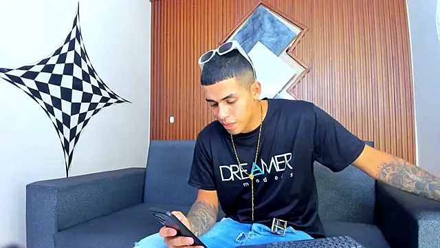 yeckodream online show from 4, 3, 2025