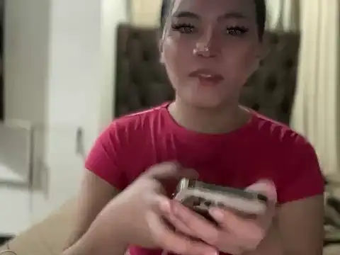 Lilly cruz online show from 5, 5, 2026