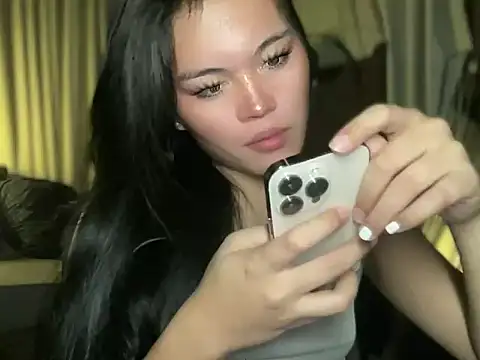 Snapshot of Lilly_cruz chatting on 8, 11, 2025 Lilly cruz online show from 8, 11, 2025