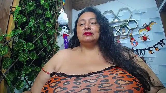 TistMature online show from 28, 10, 2025