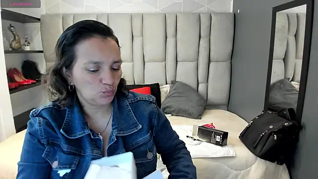 Snapshot of MarilynMiilf_ chatting on 14, 5, 2026 MarilynMiilf online show from 14, 5, 2026