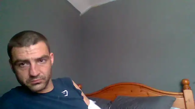 ThatGuyNextDoor1992 online show from 18, 9, 2025