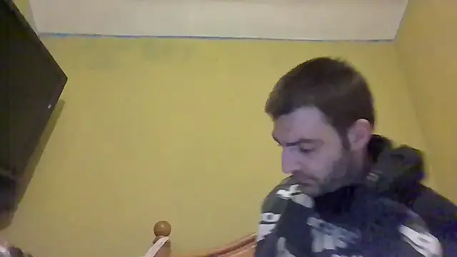 ThatGuyNextDoor1992 online show from 18, 2, 2025