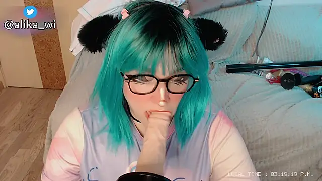 kitty alika online show from 5, 11, 2025