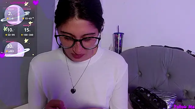 Red-moon1 online show from 17, 10, 2025