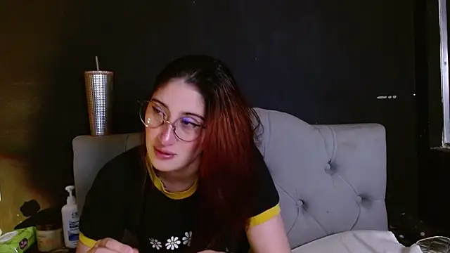 Snapshot of Red-moon1 chatting on 27, 7, 2026 Red-moon1 online show from 27, 7, 2026