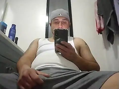 Snapshot of thickcocklatino chatting on 16, 1, 2025 thickcocklatino online show from 16, 1, 2025