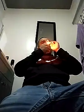 Snapshot of thickcocklatino chatting on 31, 12, 2024 thickcocklatino online show from 31, 12, 2024