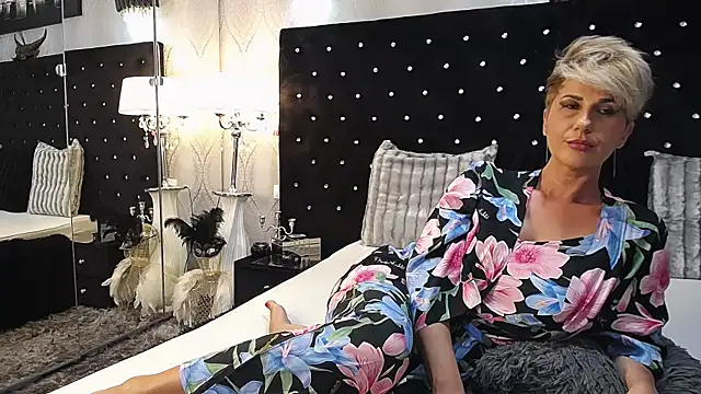 InannaStar online show from 21, 2, 2025