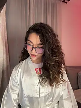 Samantha Bernardo online show from 8, 4, 2026