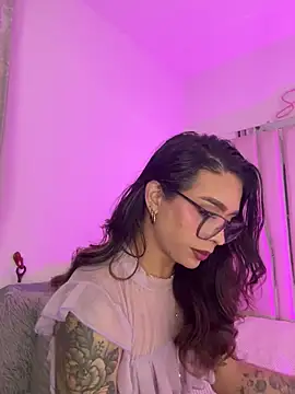 Samantha Bernardo online show from 28, 3, 2026