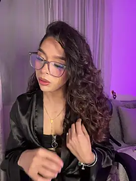 Samantha Bernardo online show from 7, 4, 2026