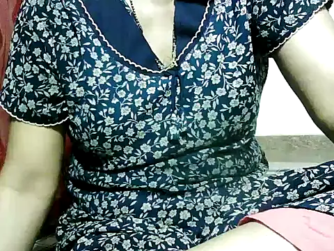 Snapshot of RukminiNew chatting on 18, 5, 2026 RukminiNew online show from 18, 5, 2026