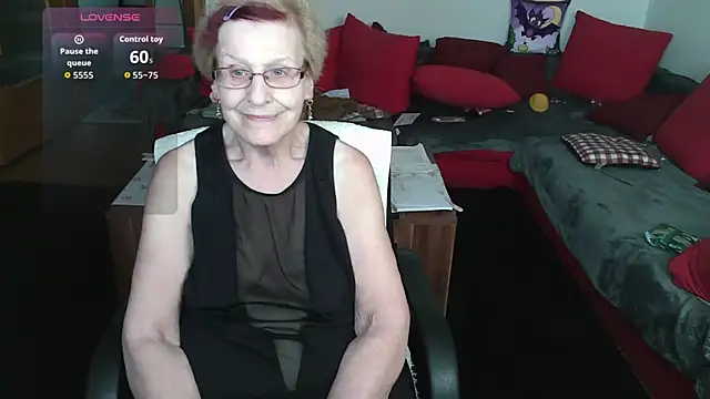 HeisseomaOriginal online show from 6, 11, 2025