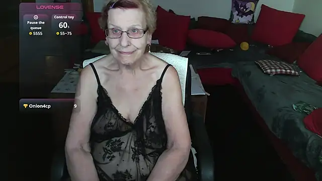 HeisseomaOriginal online show from 5, 11, 2025