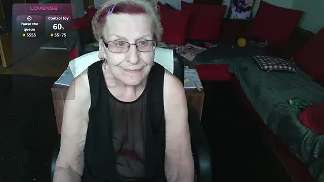 HeisseomaOriginal online show from 17, 10, 2025