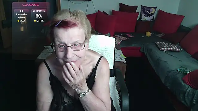 HeisseomaOriginal online show from 2, 10, 2025