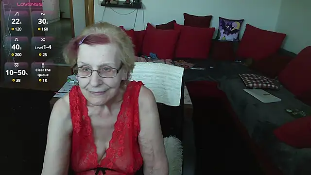 HeisseomaOriginal online show from 5, 3, 2025