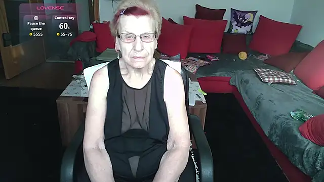 HeisseomaOriginal online show from 3, 10, 2025