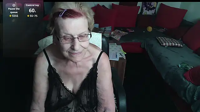 HeisseomaOriginal online show from 9, 10, 2025