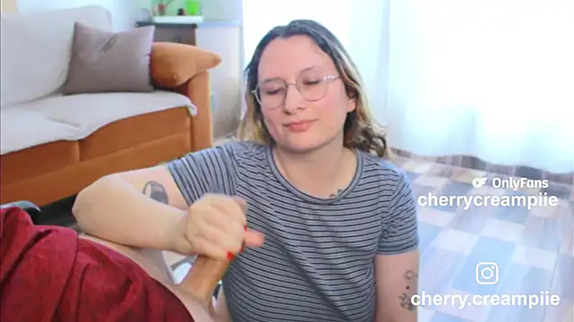 Snapshot of andycherry_secrets_ chatting on 4, 2, 2026 andycherry secrets online show from 4, 2, 2026