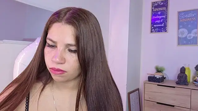 bluee hazell online show from 14, 3, 2026