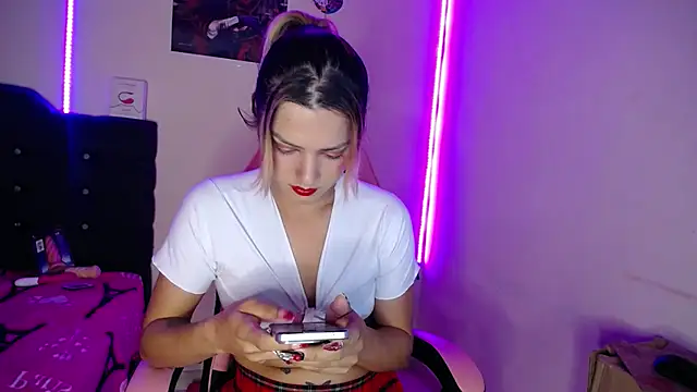 yuliana 19 online show from 18, 10, 2025