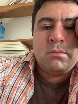 Snapshot of EmilianoGt chatting on 7, 10, 2025 EmilianoGt online show from 7, 10, 2025