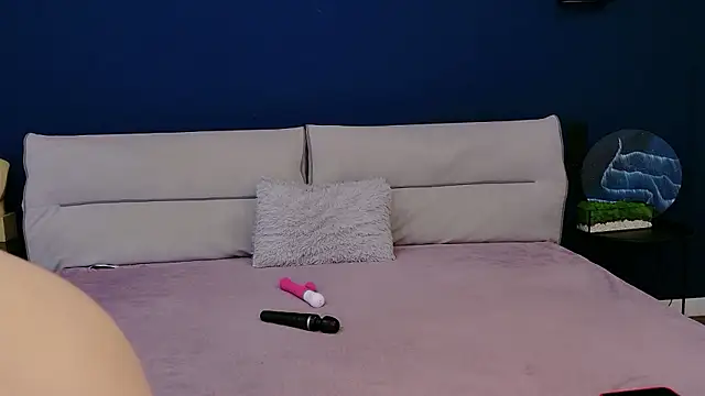 Mila Anders online show from 12, 1, 2026