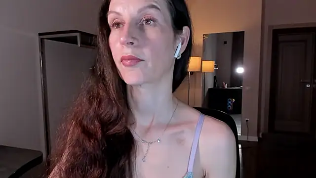 Mila Anders online show from 8, 1, 2026