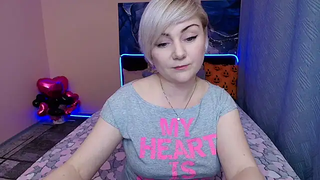 BlondPearl online show from 26, 10, 2025