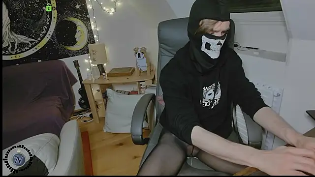 Nyl0nnickb0y online show from 1, 12, 2025