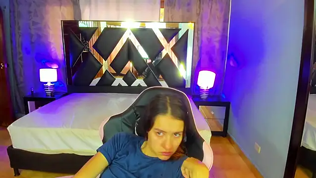 Linda4Petite online show from 24, 7, 2026
