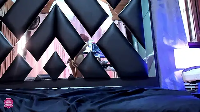 Linda4Petite online show from 14, 3, 2025