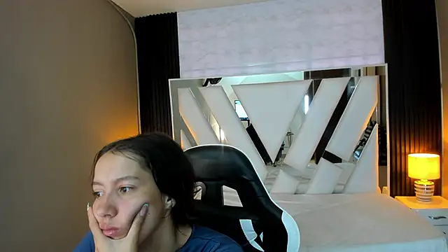 Linda4Petite online show from 18, 1, 2026