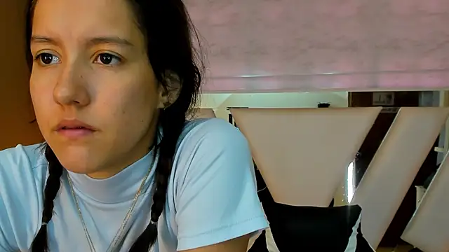 Linda4Petite online show from 11, 10, 2025