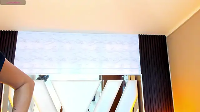 Linda4Petite online show from 27, 9, 2025