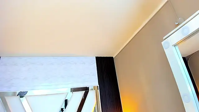 Linda4Petite online show from 29, 11, 2025