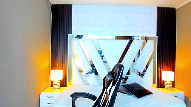 Linda4Petite online show from 18, 10, 2025