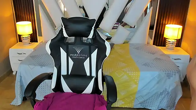 Linda4Petite online show from 16, 9, 2025