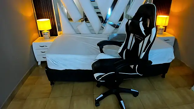 Linda4Petite online show from 7, 11, 2025