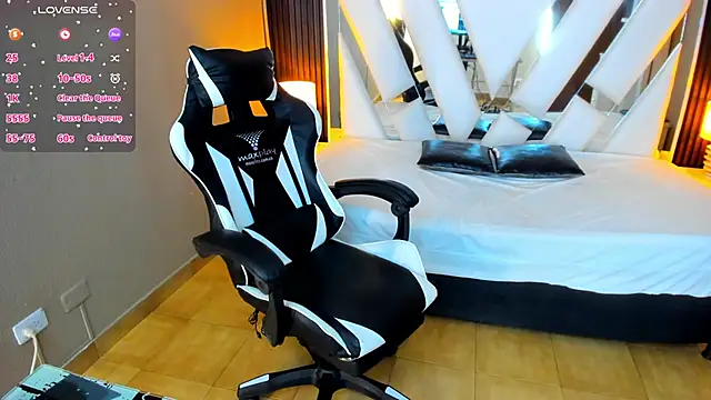 Linda4Petite online show from 4, 10, 2025