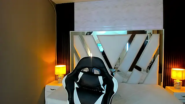 Linda4Petite online show from 14, 11, 2025